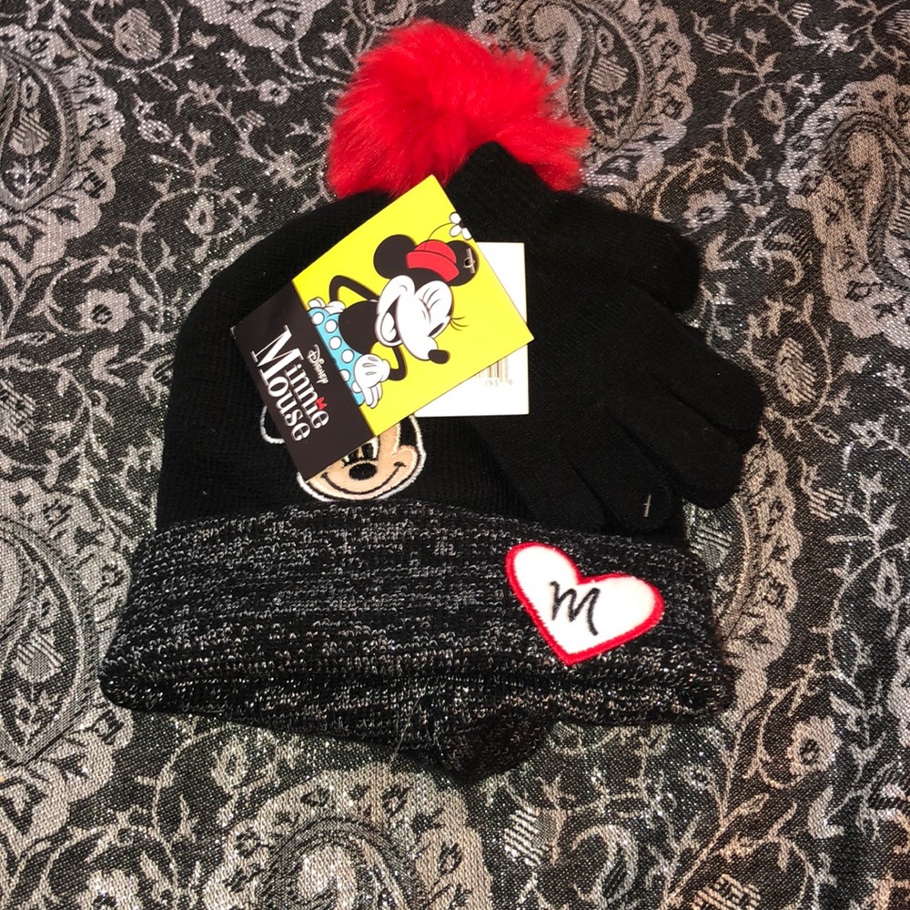 Winter hat and gloves